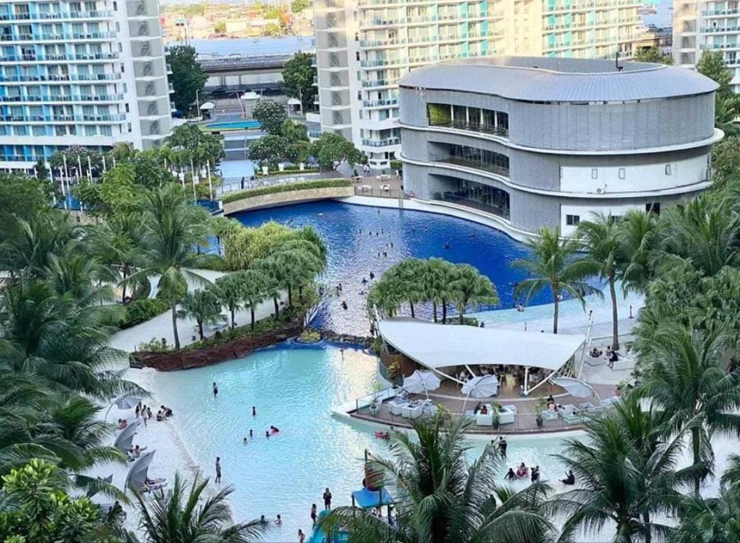 Condotel At Sm Bicutan Manila Exterior photo